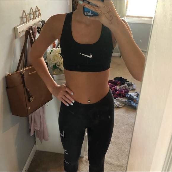 Nike Sports bra - Picture 1 of 3